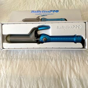 BABYLISS NANO TITANIUM CURLING IRON
